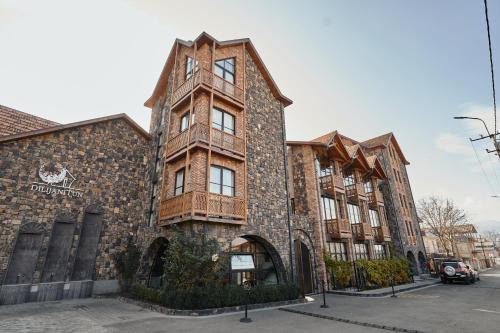 Dilijani Tun Hotel & Restaurant