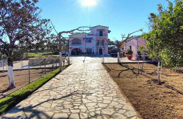 Dimelia Heaven Farm