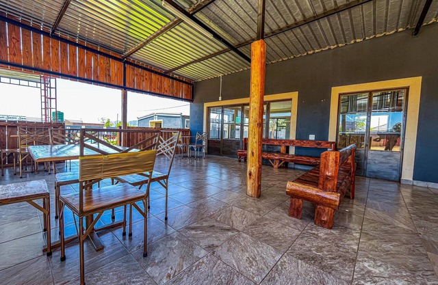 Dingwako Lodge