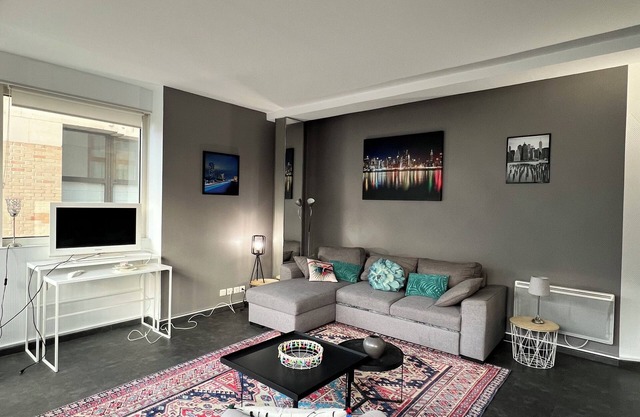 Discover Troyes - 2 mins walk to everything - Appart. Hypercentre - Spacious Quiet