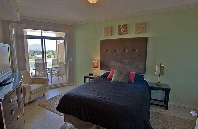 Discovery Bay 532- 3Bed-2Bth- Lake View-1384655