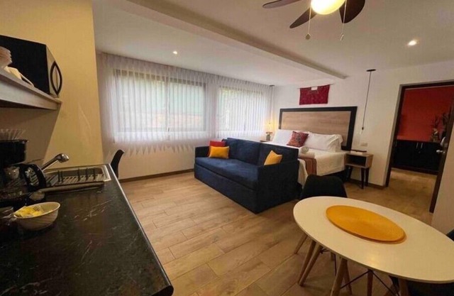 Dk3-Complete Studio in Zona Vivan