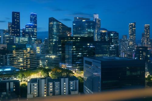 Docklands Harbour & City Views Pool, Free Onsite Parking , Yoga & Gym