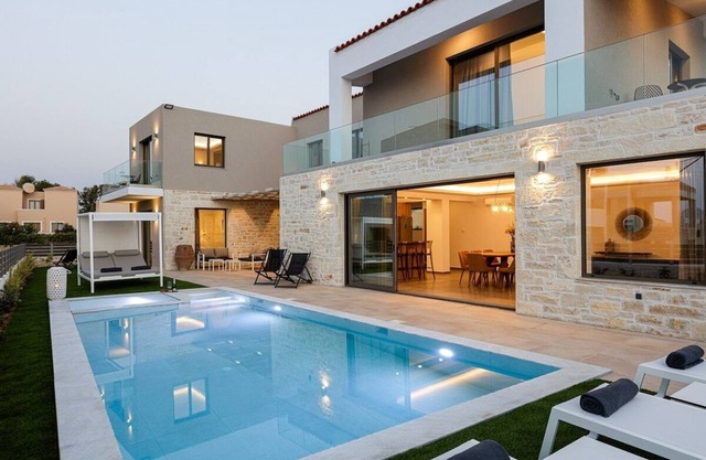 Dodici Luxury Villa - With Private Heated Pool