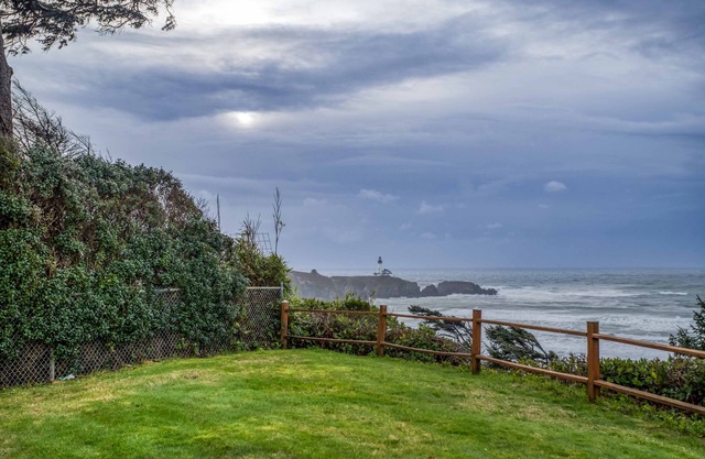 Dog Friendly, Available with 50AMP, 30AMP, Water and Sewer hook up's, WiFi