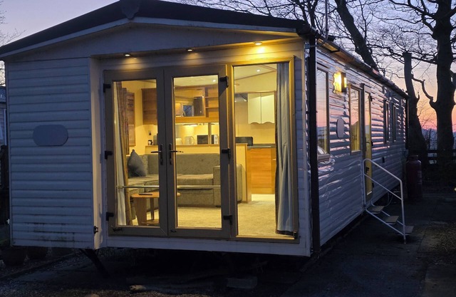 Dog friendly spacious 3 bedroom caravan in Ribble Valley