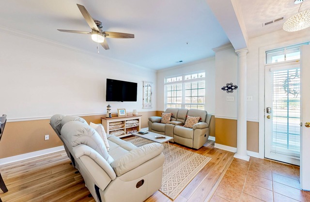 Dog-friendly Villages of Five Points townhouse with pool, tennis, gym, grill