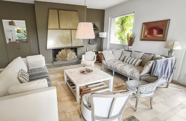 Domaine "Les Sources". Family memories in a green setting