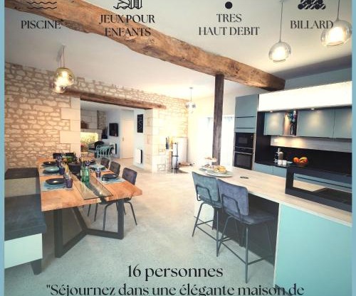 Domaine proche de Chinon piscine, billard, pétanque et aire de jeux pour enfants