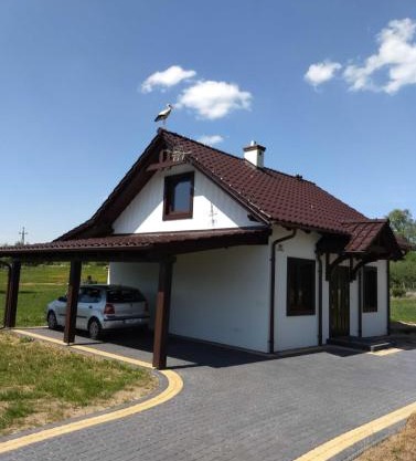Domek nad jeziorem w Świekatowie