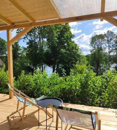 Domek z widokiem na jezioro