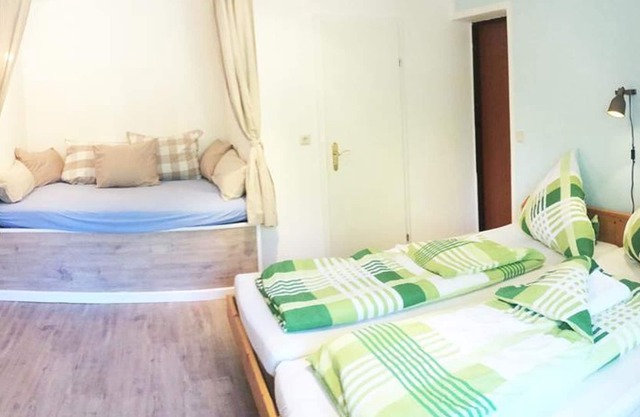 Doppelzimmer, Dusche, WC - Aktiv-appartements Karawanken Lodge