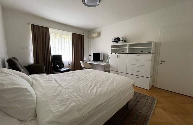 Double room for 2 guests with 19m² in Zurich (267173)