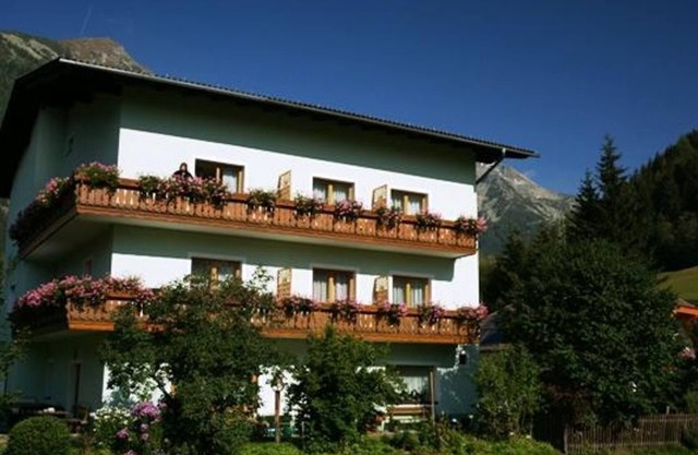 Double room, shower or bath, balcony - Pension Jägerhof