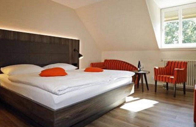 Double room shower/WC w. Sloping roof - Landhotel Altes Wasserwerk GbR