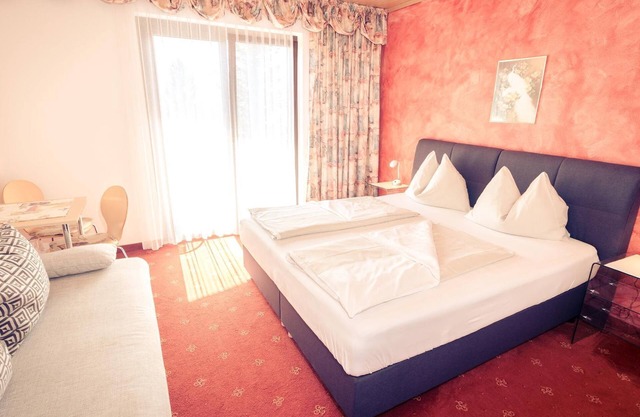 Double room with shower/WC and balcony - Pension - Ferienhäuser Waldruh -