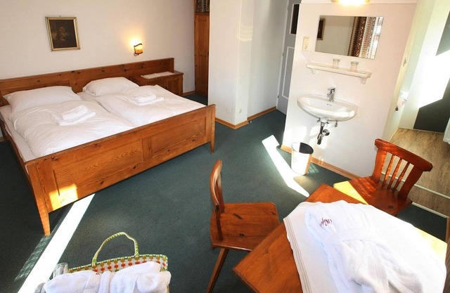 Double Room with Shower - Alpenblick, Gästehaus