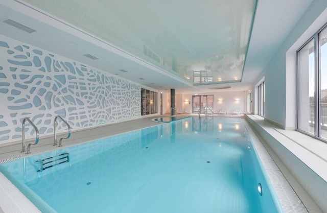 Downtown Apartments Waterlane Island - Riverview Pool, SPA, Gym & Parking