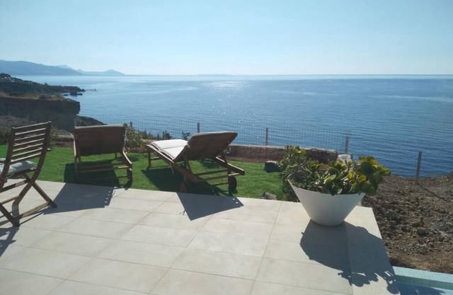 Dream villa with pool and sea view in south-east Crete