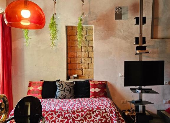 DreamHouse Lele, Siro Comi