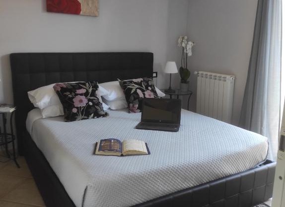 Dreams House Paola-luxury suite near airport