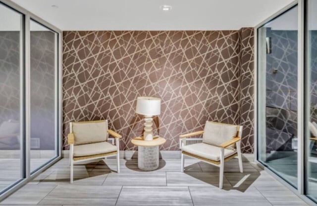 DT Lux 1 Bed | 976sqft | 26th Floor | Gym | Pool