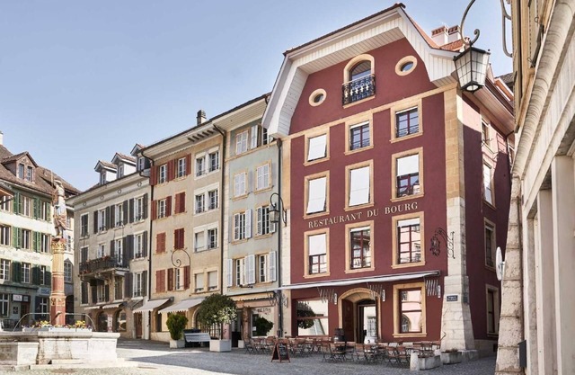 Du Bourg - Foundation Holidays in a listed building