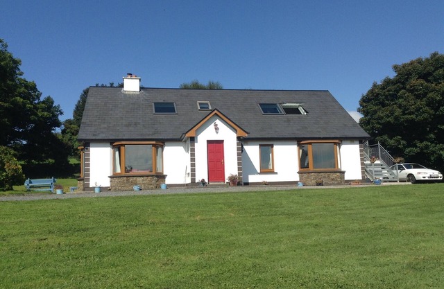 Dun Aonaigh with spectacular mountain views. Enjoy a peaceful country retreat.