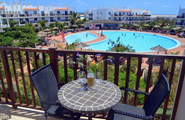 Dunas beach resort, 2 bed 2bath apt with roof terrace and pool and sea views