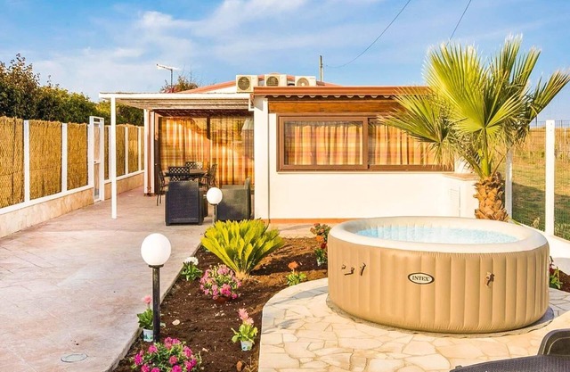 Dune Giardino - Three Bedroom Villa, Sleeps 6