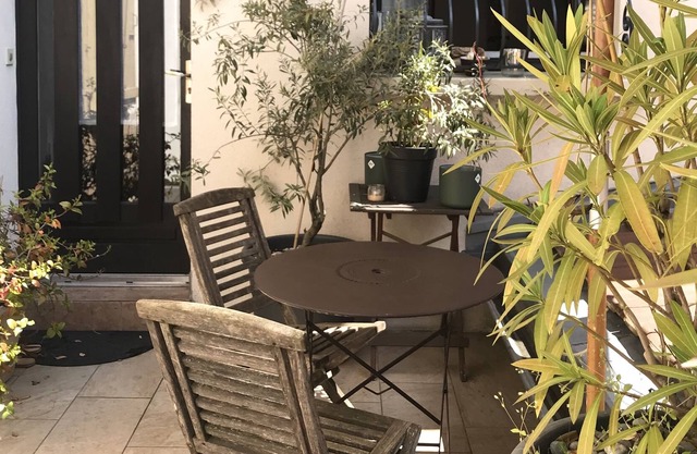 Duplex full of charm 2 minutes from the beaches and restaurants.