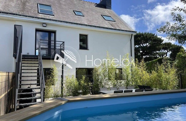 Duplex neuf Hyper Design - Piscine chauffée