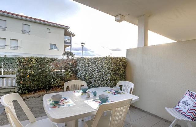 Duplex T4 à Biscarrosse Plage - 50m de l'Océan, Terrasse, Parking Privé, 6 Couchages - FR-1-521-12