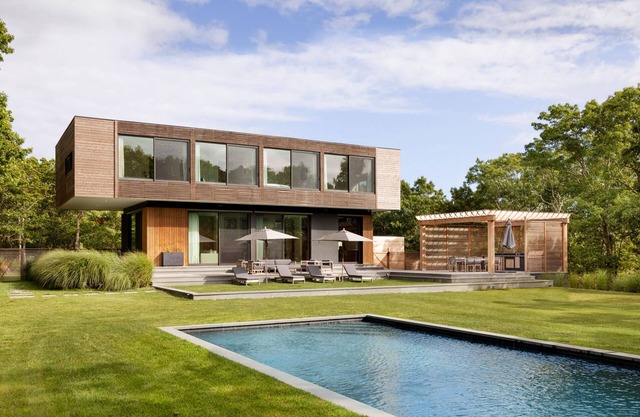 East Hampton/Sag Harbor Private Modern 3 Acre Retreat