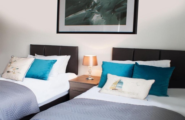 East Midland House FREE Private Parking Fast WiFi Smart TV with Garden