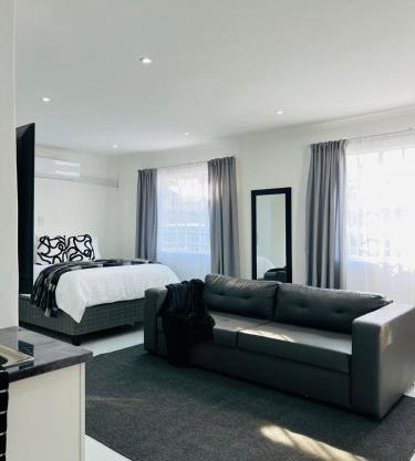 Easy Living Apartment 2