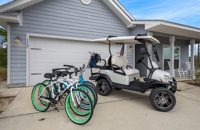 Easy walk 2 beach, Heated pool, golfcart, 4bikes, SUPs
