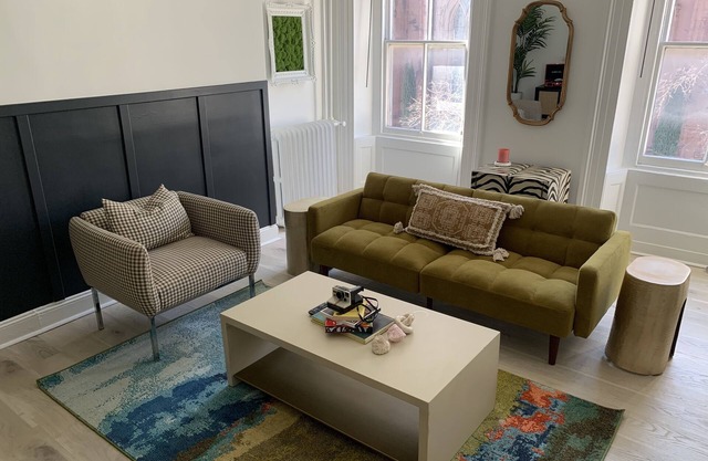 Eclectic, Bold, & Cozy 1-Bedroom Apartment in Artsy Neighborhood