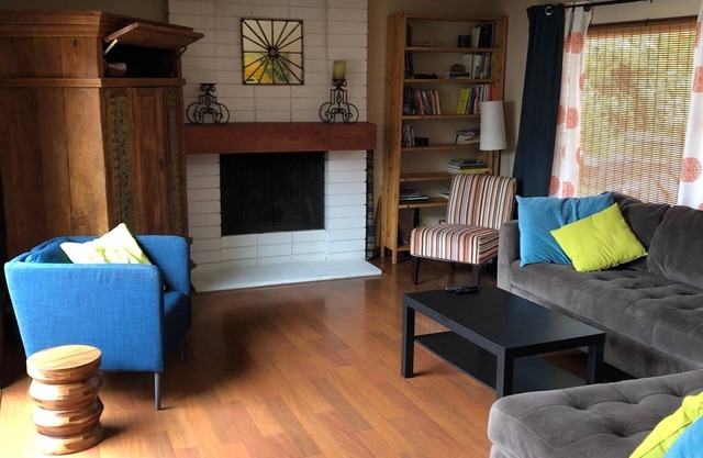 Eclectic Private Home With Backyard Sanctuary And Pool In Seal Beach