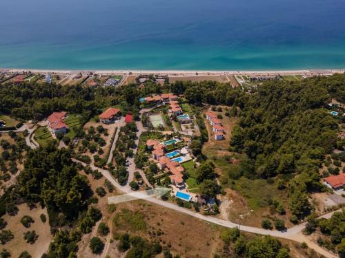 Eco Stone Villa with Private Pool and Jacuzzi