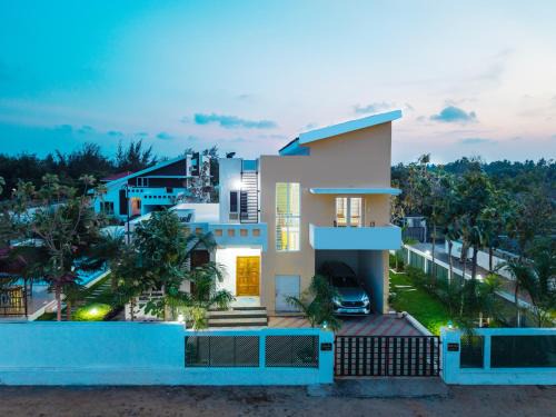 ECR INN - Premium 3BHK Beach Villa, Cheyyur
