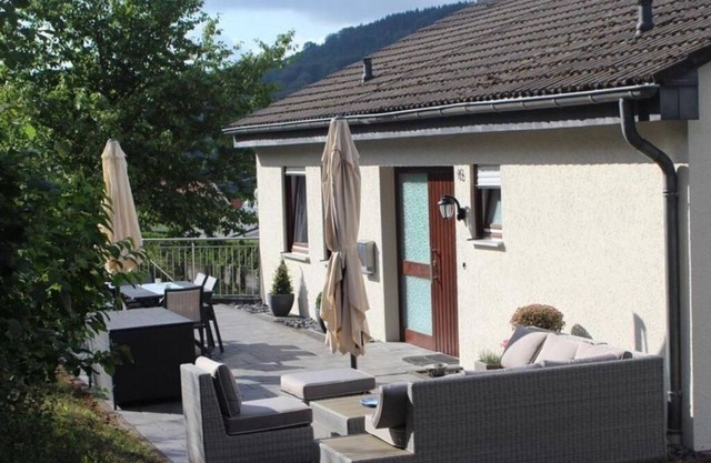 Eifel-Feriennest - 6-bed apartment shower/toilet, non-smoking