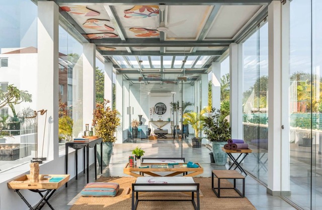 El Arbol by Hireavilla - 2BR w Rooftop Pool Nerul