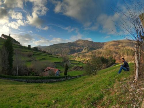 El Molino de Leyte - Charming Riverside Cottage in Carmona, Cantabria