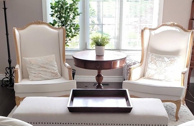 Elegance, warmth and quietude set alongside the lush Lake Margaret Trails.