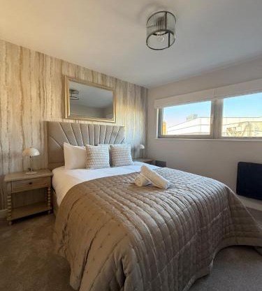 Elegant 1 Bed with free parking