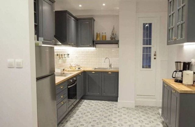 Elegant 2-BD Apt in the Center of Athens