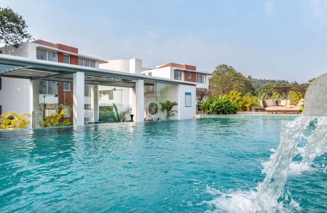 Elegant 2BR Apartment Near Candolim Coco Beach