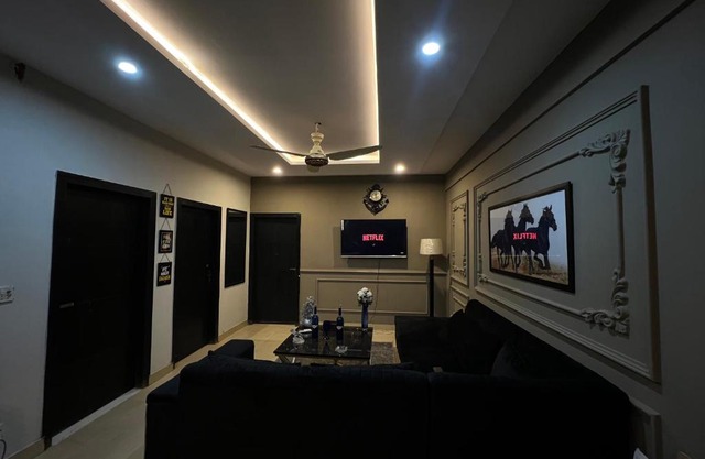 Elegant 3 Bed Apartment