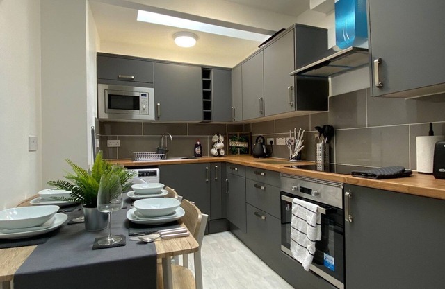 Elegant 4 Bedroom Apartment